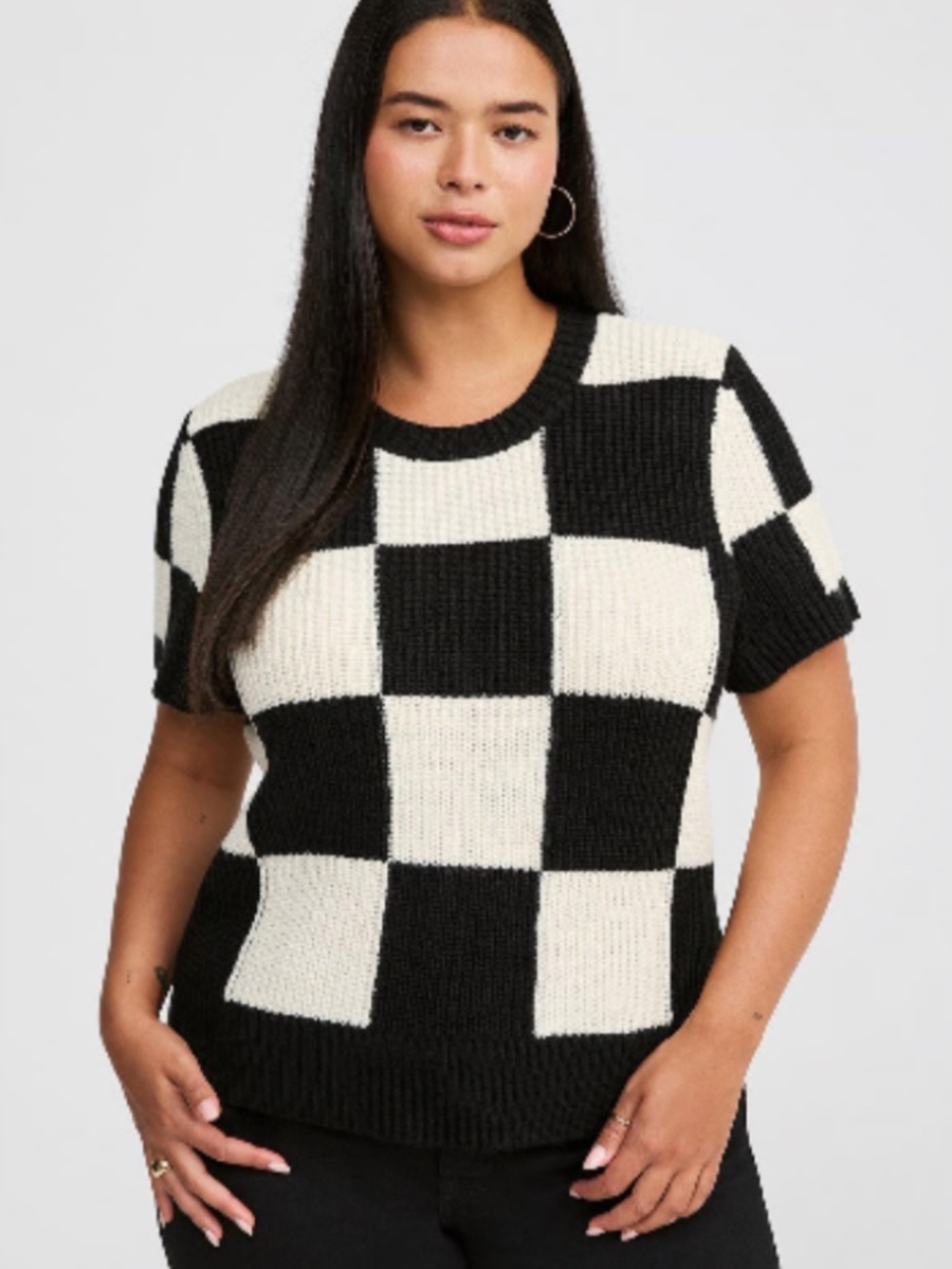 Torrid Size 4 Checkerboard Short Sleeve Crew Neck Sweater